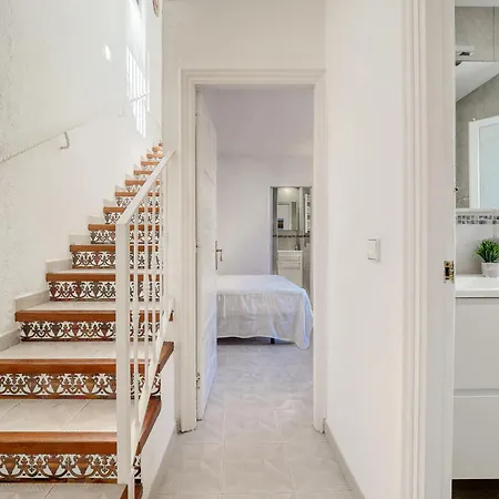 Geranios By Interhome * Roses