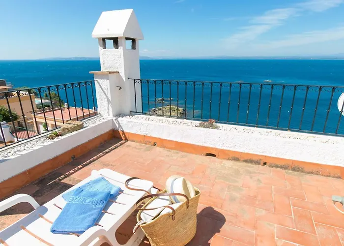 Geranios By Interhome Tatil Evi Roses