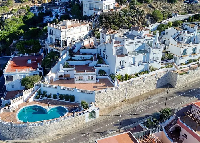 Geranios By Interhome Tatil Evi Roses