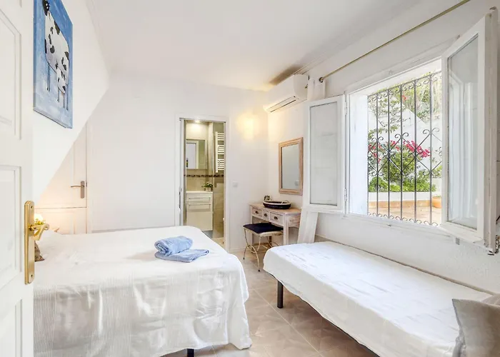 Tatil Evi Geranios By Interhome Roses