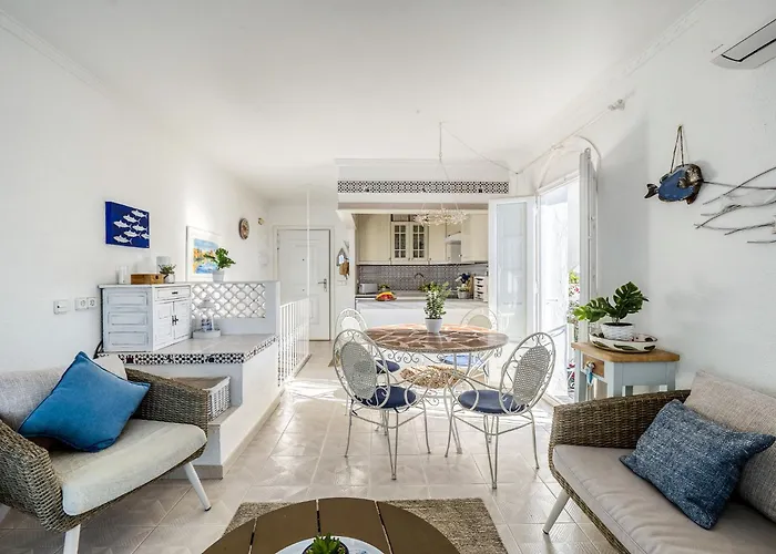 Geranios By Interhome Tatil Evi Roses